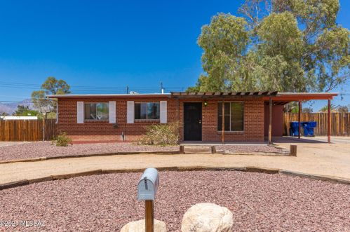 6441 Calle Castor, Tucson, AZ 85710-5338