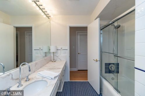 1907 Hampshire Ave, Saint Paul MN 55116-2401 exterior