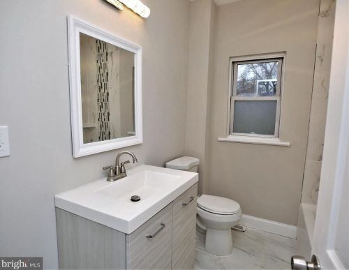 424 Pitman Ave, Trenton NJ  08610-3806 exterior