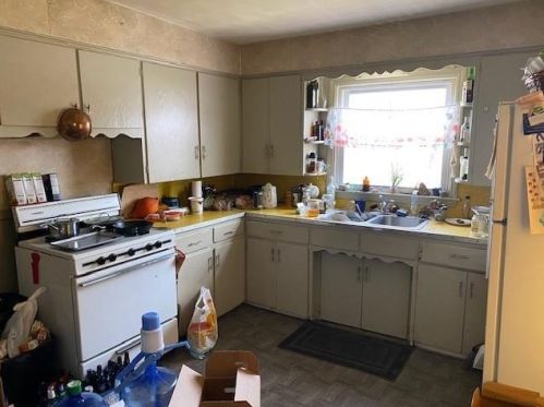 916 Jennette, Grand Rapids MI 49504-4143 exterior