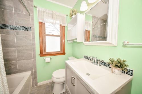 3250 86, Milwaukee WI 53227-4622 exterior