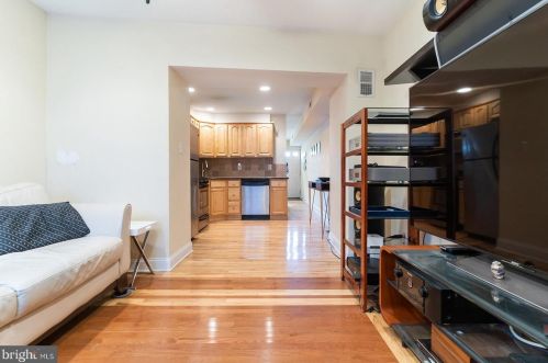 2572 Collins St, Philadelphia PA 19134-3710 exterior