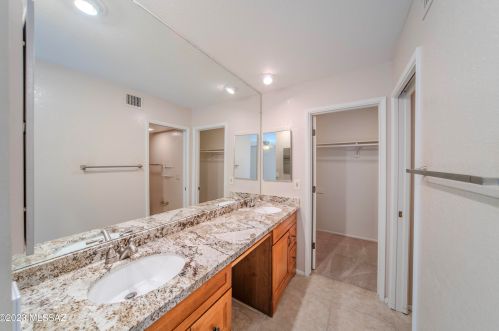 5050 South Regency Cir, Tucson AZ 85711-3043 exterior