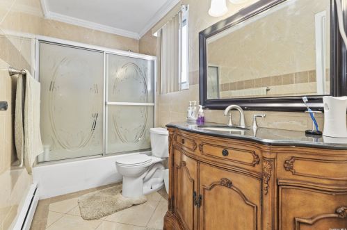 76 Grissom Way, Hauppauge NY 11788-4416 exterior