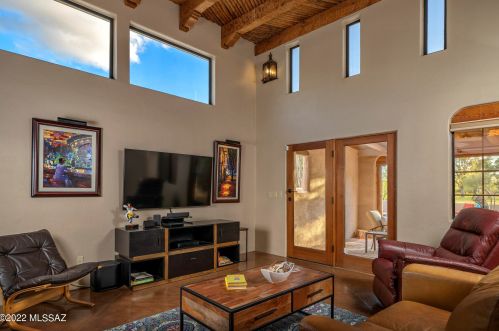 321 Golf Vw Dr, Tucson AZ 85737-9701 exterior