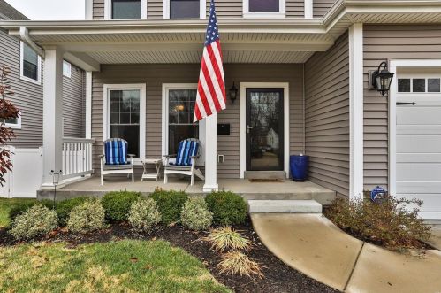 601 Rosewood Ln, Saint Louis, MO 63122-5732