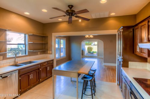 2716 6 St, Tucson AZ 85716-4862 exterior