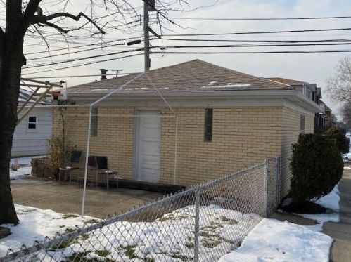 4624 Central Ave, Chicago IL 60630-3306 exterior