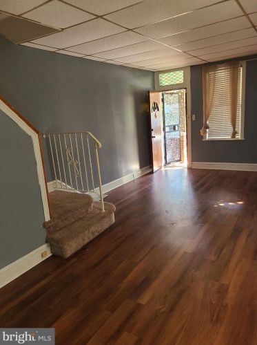 319 Engle St, Chester PA 19013-2509 exterior