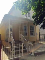 126 Chestnut St, Brooklyn NY  11208-1406 exterior