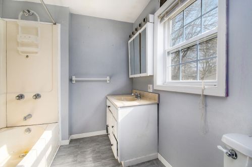 234 4 Ave, Three Rivers MI 49093-1508 exterior