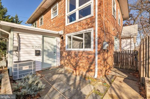 5225 10th Pl, Arlington VA  22204-3208 exterior