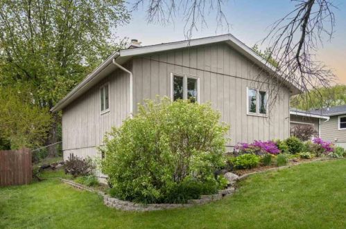 3030 Maple Grove Dr, Madison, WI 53719-1912