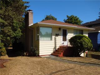 7510 44 Ave, Seattle WA  98136-2202 exterior