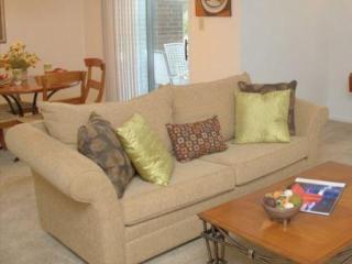 1844 Pemberton Ln, Indianapolis IN  46260-1500 exterior