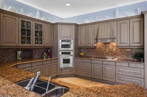 2415 Indian Pipe Way, Naples FL 34105-3022 exterior