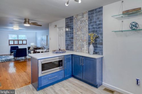 1340 18 St, Philadelphia PA 19146-4743 exterior