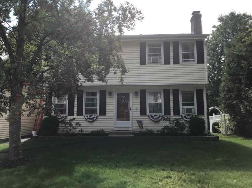 18 Wildflower Dr, Concord, NH 03303-3445