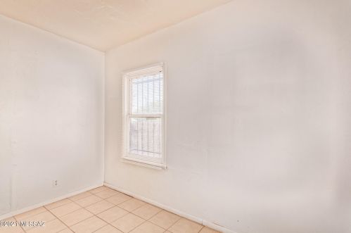 834 Lee St, Tucson AZ 85719-3932 exterior