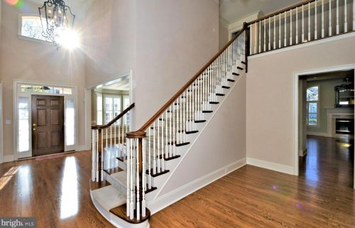 1367 Harpers Ln, Huntingdon Valley, PA 19006-8441