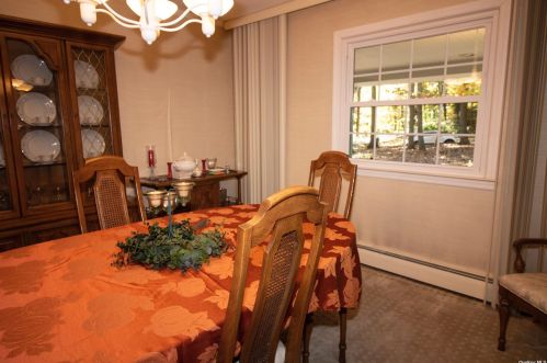 4 Ryder Ct, Huntington Station NY 11746-6142 exterior