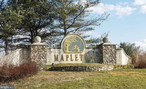 29 Durham Dr, Columbus, NJ 08022-2351