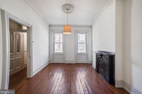 2348 Catharine St, Philadelphia PA 19146-2403 exterior