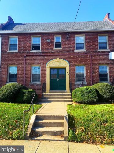 3914 10th St, Washington, DC 20017-1823