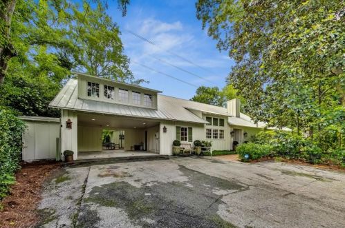 426 Golfview Rd, Atlanta, GA 30309-1214