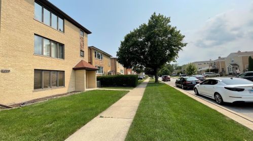 2437 78th Ct, Chicago IL 60707-2413 exterior