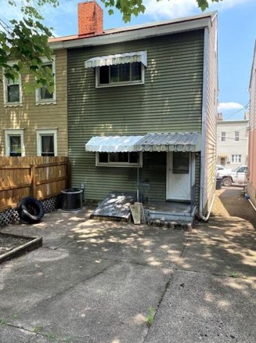 3226 Mary St, Pittsburgh PA 15209-2329 exterior