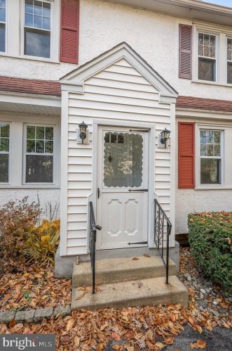 114 Harvard Rd, Pittsburgh, PA 19083-3615
