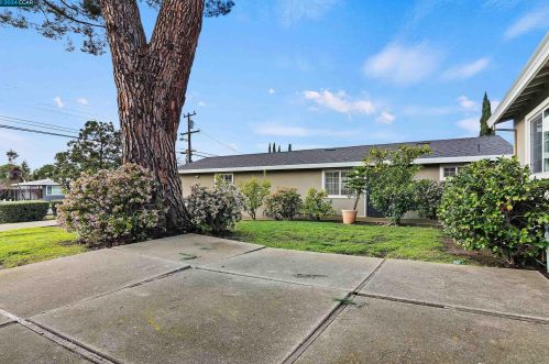 3913 Joan Ave, Concord CA 94521-2542 exterior