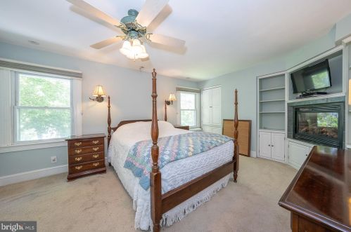 131 Linwood Ave, Ardmore PA 19003-2824 exterior