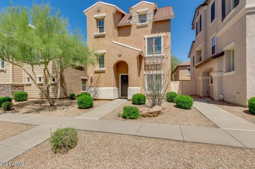 34927 30th Ave, Phoenix, AZ 85086-3238