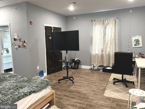 1306 Carlisle St, Philadelphia PA 19132-4505 exterior