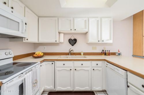 977 Palma De Pina, Tucson AZ 85704-3957 exterior