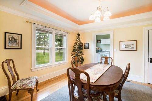 204 Cass St, Berrien Springs MI 49103-1217 exterior