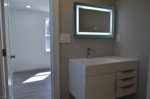 10 Fairfield Ave, Warren NJ  07059-5706 exterior