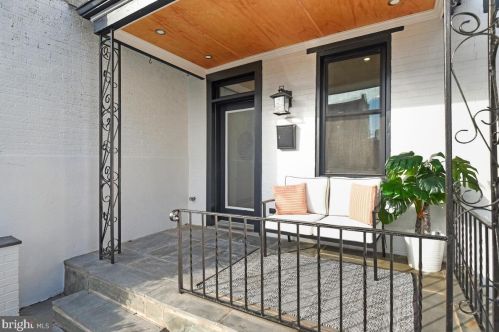 721 Newton Pl, Washington, DC 20010-1513