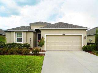 3819 Ashton Oaks Blvd, Zephyrhills, FL 33543-5194