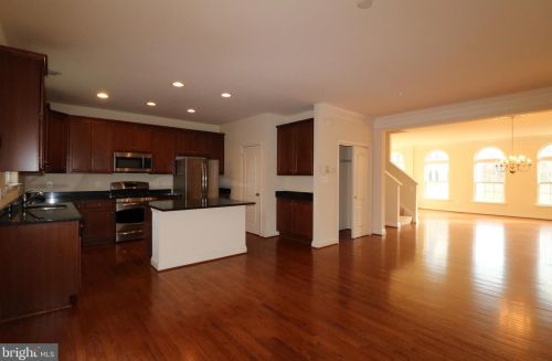 2007 Deertree Ln, Rockville MD  20851-1291 exterior