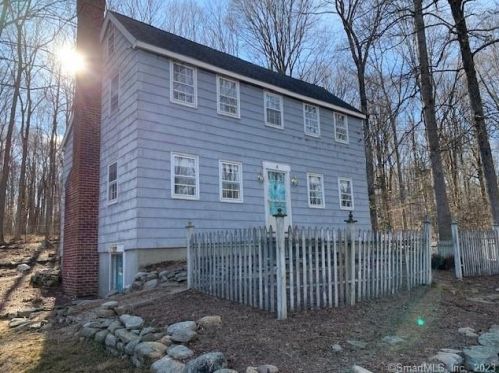 39 Kenilworth Dr, Deep River, CT 06419-1213