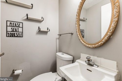 1233 Windmill Ln, Silver Spring MD  20905-6055 exterior