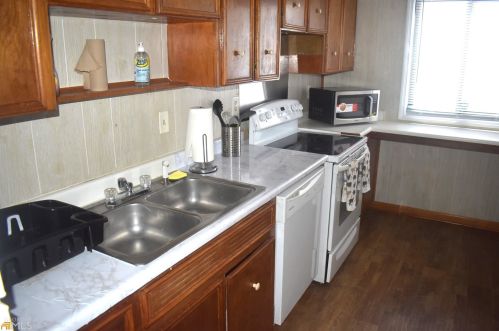 73 Tiburon Ct, Lithonia, GA 30038-1728