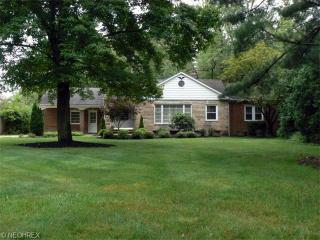 5312 Ridgebury Blvd, Cleveland, OH 44124-1211