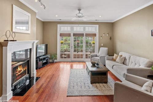 1834 Foster Ave, Chicago, IL 60640-1437