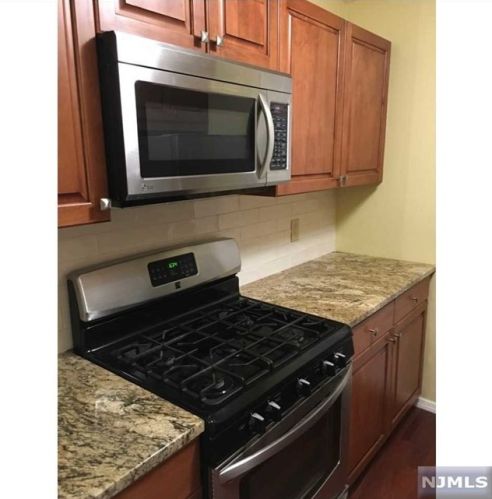 488 Quince Ct, Mahwah NJ  07430-2091 exterior