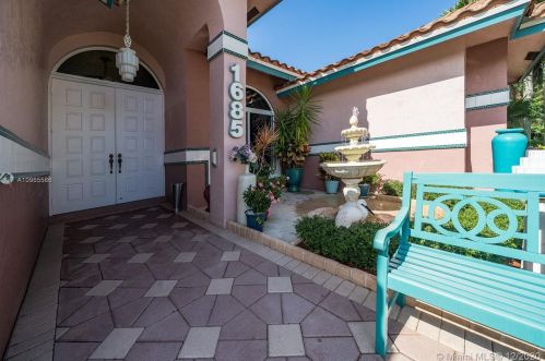 1685 17th St, Boca Raton, FL 33486-6423