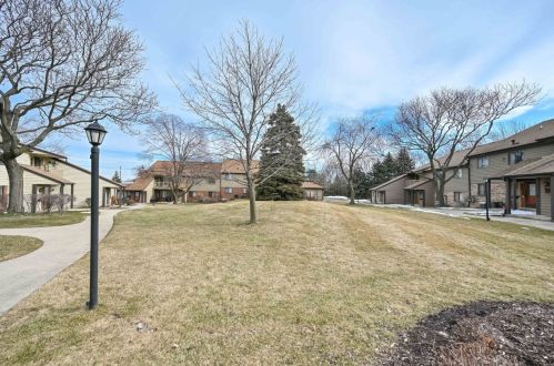 3743 Loomis Rd, Milwaukee WI 53221-1054 exterior